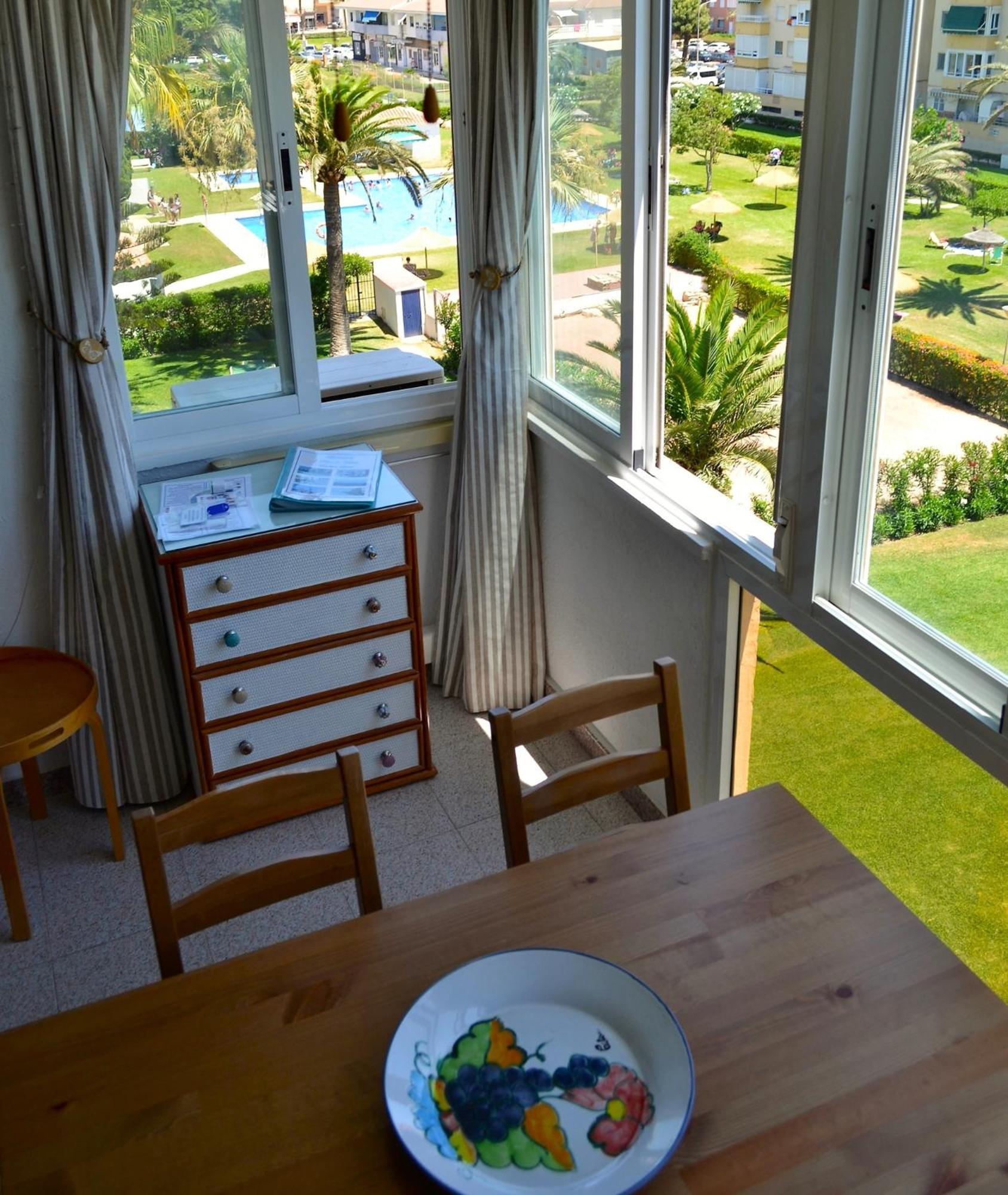 Spacious 1 Bedroom Apartment, Beach Front, Torrox Costa Exterior photo